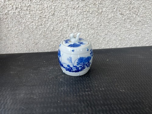 Petit pot couvert porcelaine