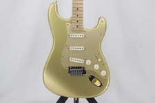 Guitare électrique (Fender American) Deluxe Stratocaster Aztec Gold Made in U...