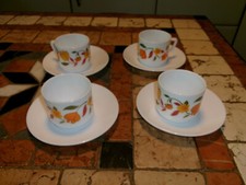 Arcopal 4 Tasses  avec Sous