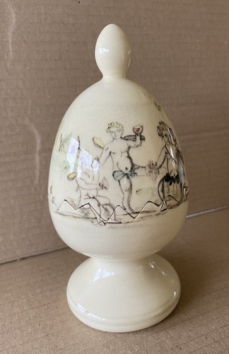Coquetier contour - à,