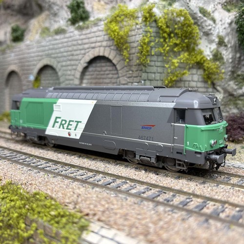 Locomotive diesel 467471 - locomotive,