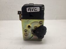 Gâche serrure avant