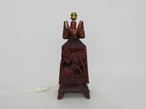 Ancienne grande lampe - , École
