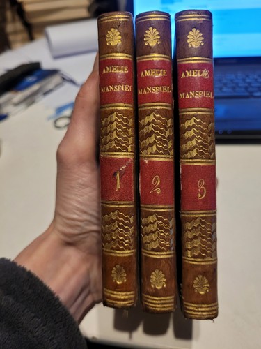 Amelie mansfield tomes - amelie, en