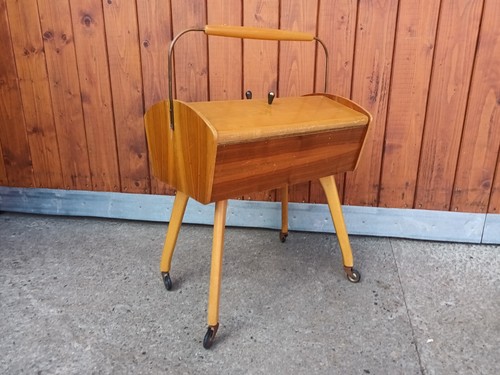 Table couture vintage - table,