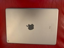 tablette iPad 5 gris très bon état 32 go