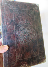 ancienne boite livre trompe l'œil et papier et bois 27.3 cm de haut