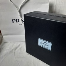 Boite  Prada rigide bleue