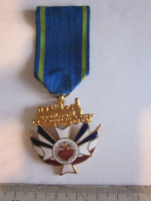 BELLE MEDAILLE  DES CHEMINOTS  EMAUX PARFAIT