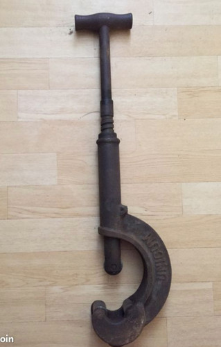 Ancien coupe tubes