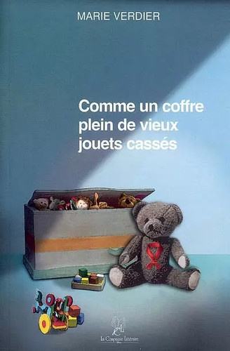 Comme coffre plein vieux - un,