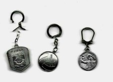 3 portes clefs métal argenté : vin francoeur , cafés nico coupe monde 66, vins e