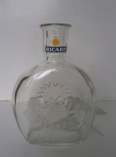 Belle carafe en verre avec