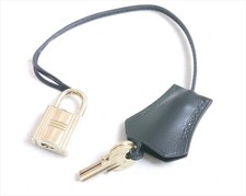 Authentique cadenas HERMES