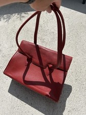 SAC A MAIN NATALIE LAUDON