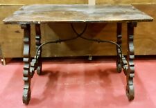 TABLE EN FORME DE LYRE EN BOIS