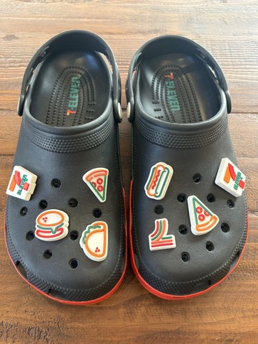 Crocs black limited - 7-11,