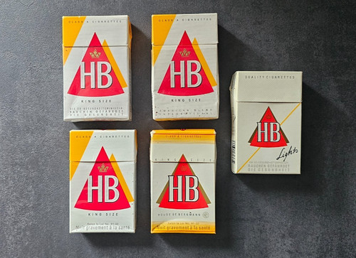 Lot paquets cigarettes vide - cigarettes,