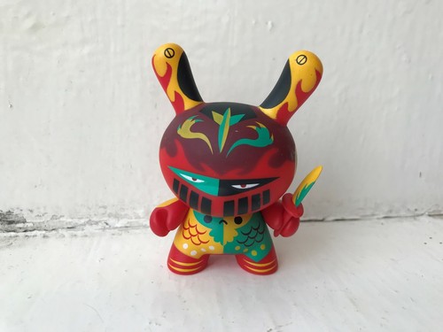 Figurine vinyle kidrobot - 3",