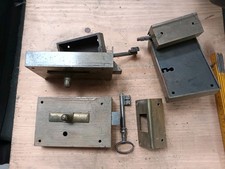 Serrure applique sans - en,