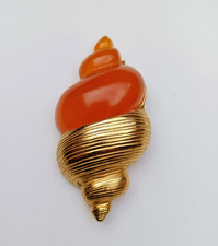 Belle broche coquillage