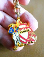 Superbe porte clé métal émail cloisonné Vendée Coeur Chouans Royaliste Vendéen.