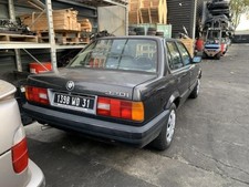 Serrure de coffre BMW SERIE 3 E30 51241884131