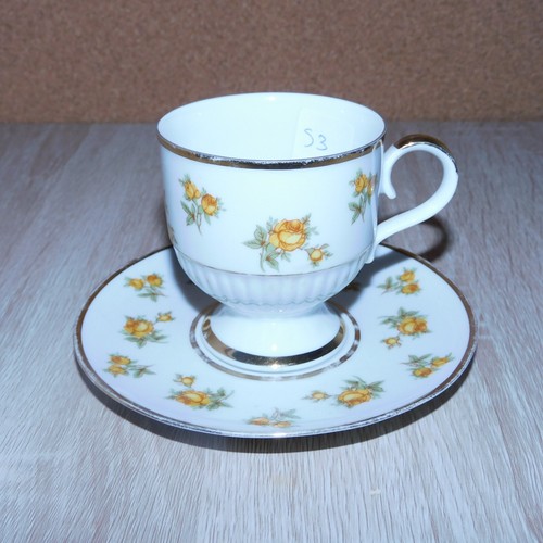 Tasse sous en - et,