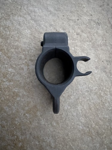 Attache tube plastique - attache,