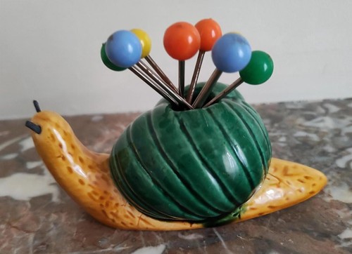 Porte piques escargots en - à,