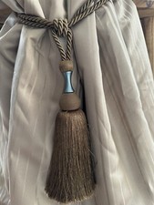 Double rideau sur un ruban