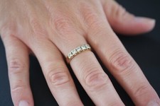 Bague type alliance américaine en or jaune 18ct + 7 diamants