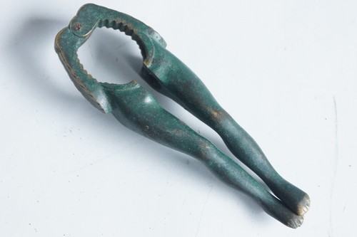 Casse noix érotique bronze - casse,
