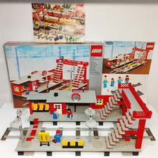 LEGO 7822 Railway Station Quai