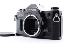 Boîtier noir Canon AE-1 en