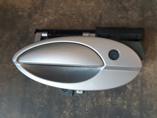 Poignee porte avant gauche