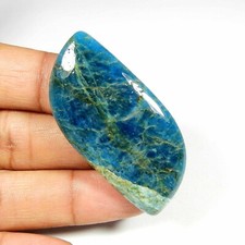 Coussin cabochon apatite bleu