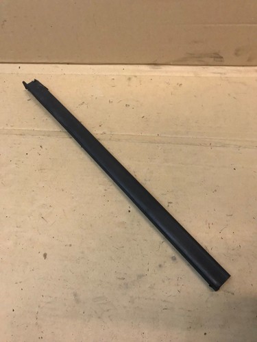 Joint toit avant - toit, côté