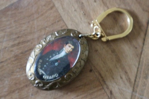 Ancien porte cle publicitaire - ancien,