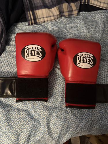 Cleto reyes professional - reyes,