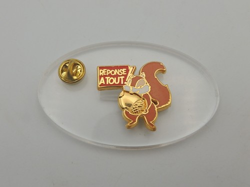 Pin réponse tout - pin's,