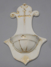 -ANCIEN BENITIER MURAL PORCELAINE BLANCHE & DOREE Jus de grenier JESUS    D