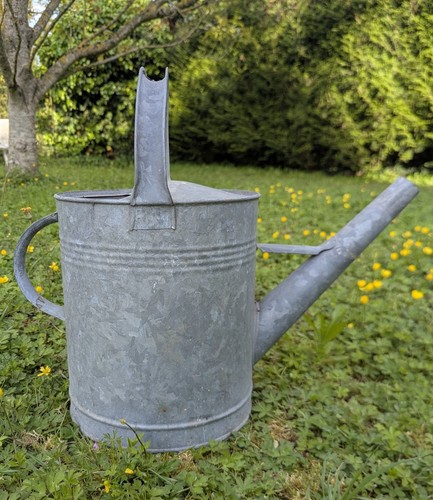 Arrosoir rond ancien zinc - ancien,