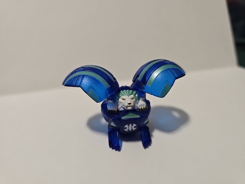 Bakugan translucent aquas - translucent,