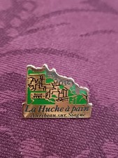 Pin's Pins Pin Enamel 16 Ville  France  La Huche à Pain "Auribeau Sur Siagne" 