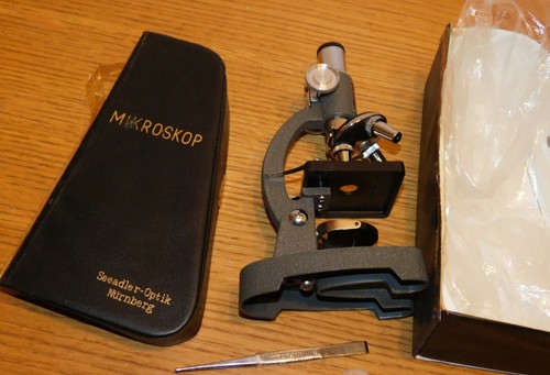 Pour pieces vintage microscope - pour,