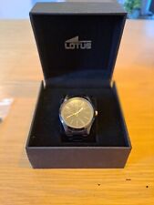 montre homme noire lotus