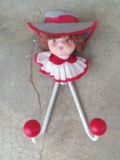 ancien porte  manteau  poupée layna