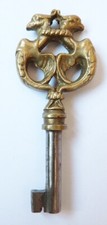 Clé de meuble en bronze 19e siècle griffon chimère clef key keys