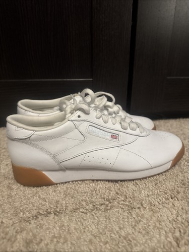 Size reebok freestyle - -,